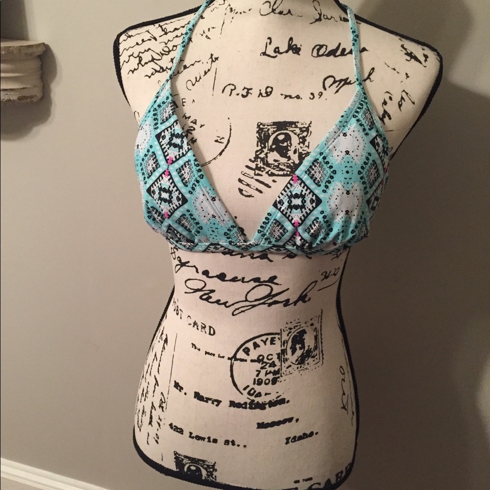 Super cute bikini top